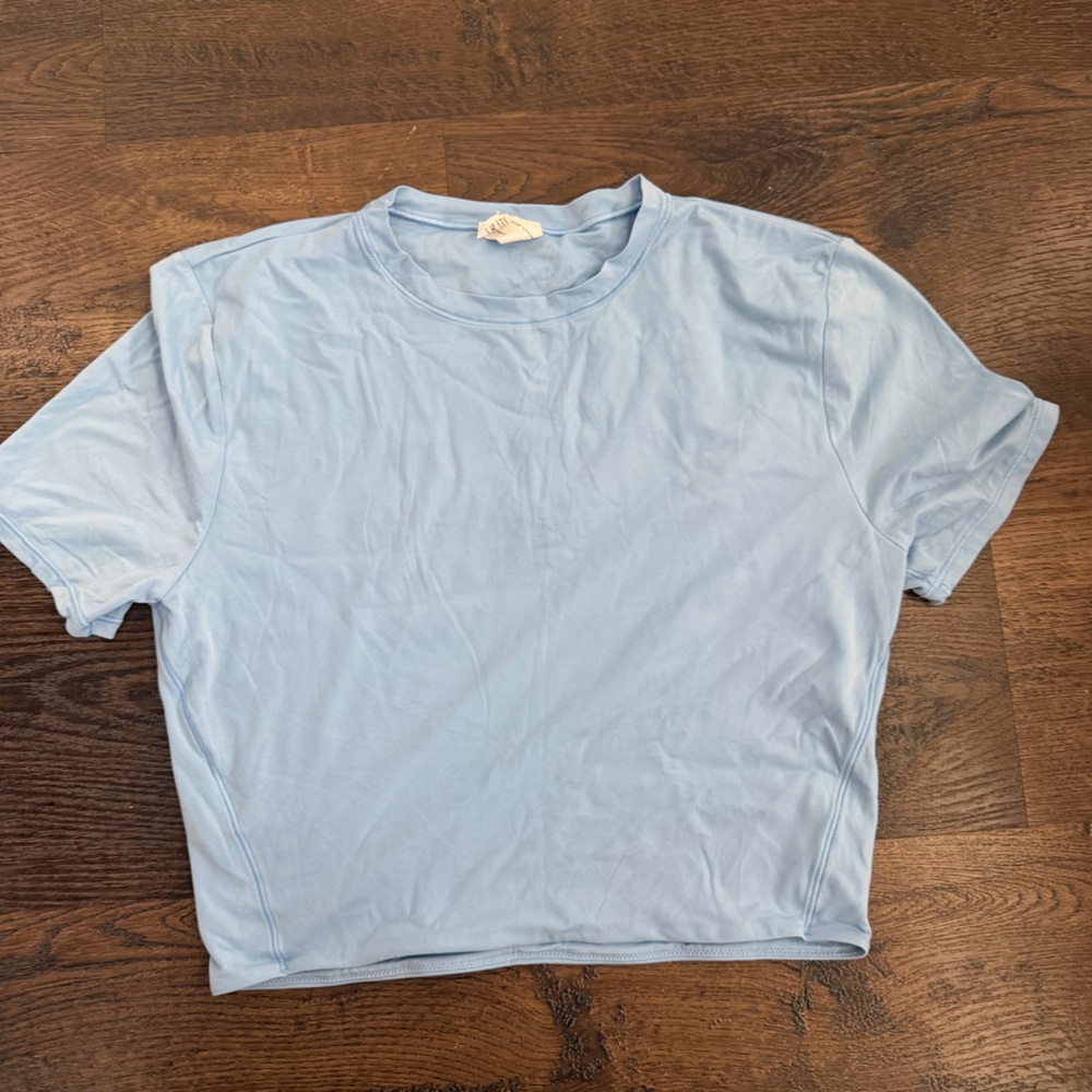 Wundermost Ultra-Soft Nulu Crewneck
Cropped T-Shirt